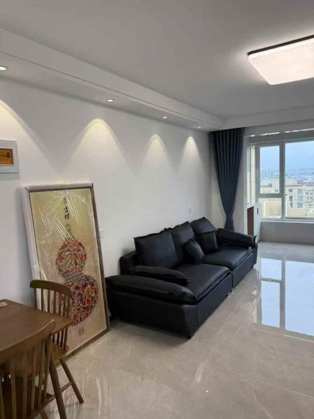 @山能 伴山首府电梯,三室精装未住! @山能 伴山首府电梯,三室精装未住!