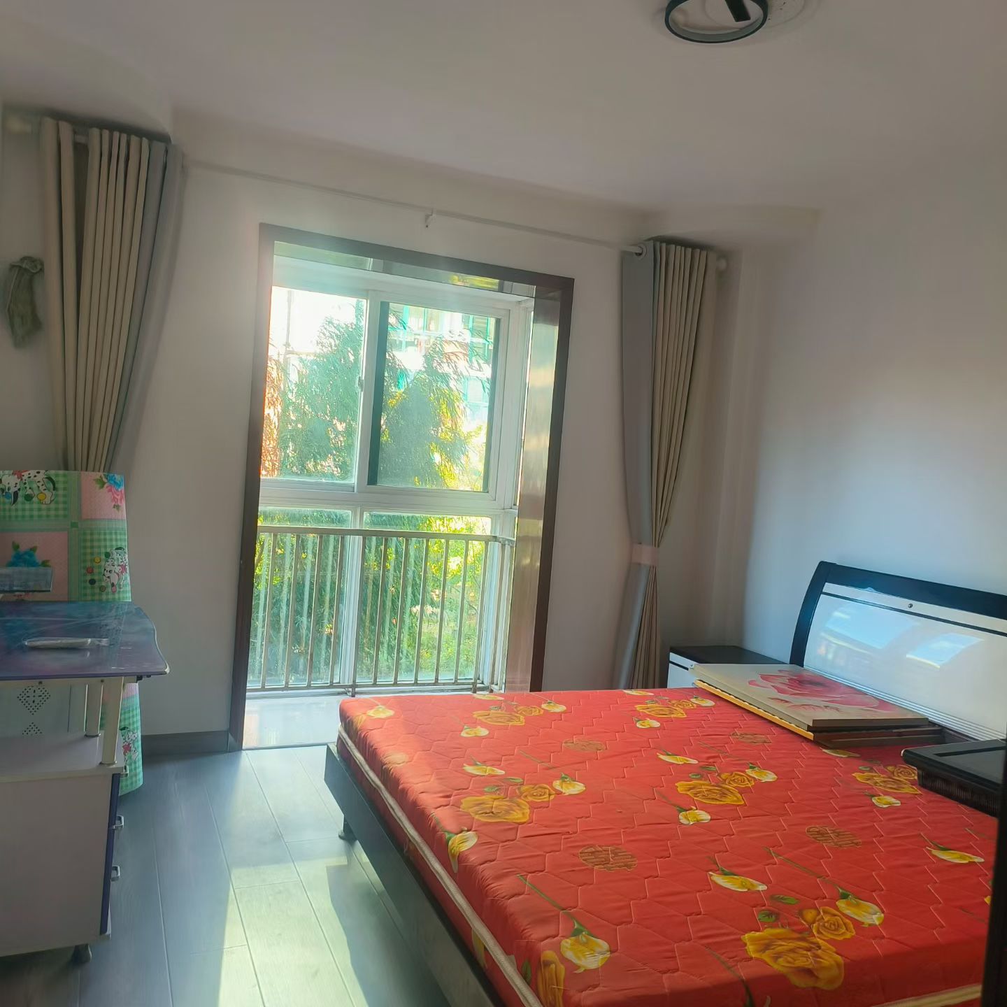 @55.8万,山川文苑,2楼,3室2卫 @55.8万,山川文苑,2楼,3室2卫