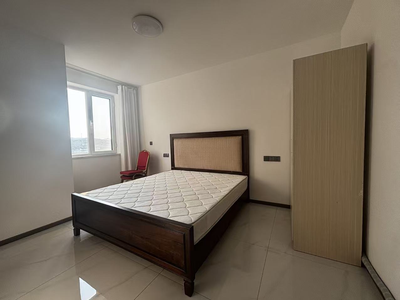 @@出租1300/月，梧桐学府，电梯好楼层