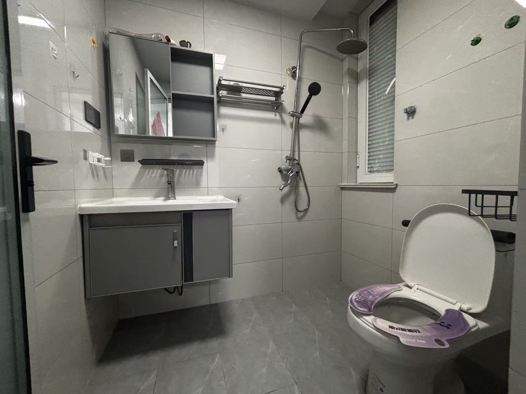 @@出租1300/月，梧桐学府，电梯好楼层