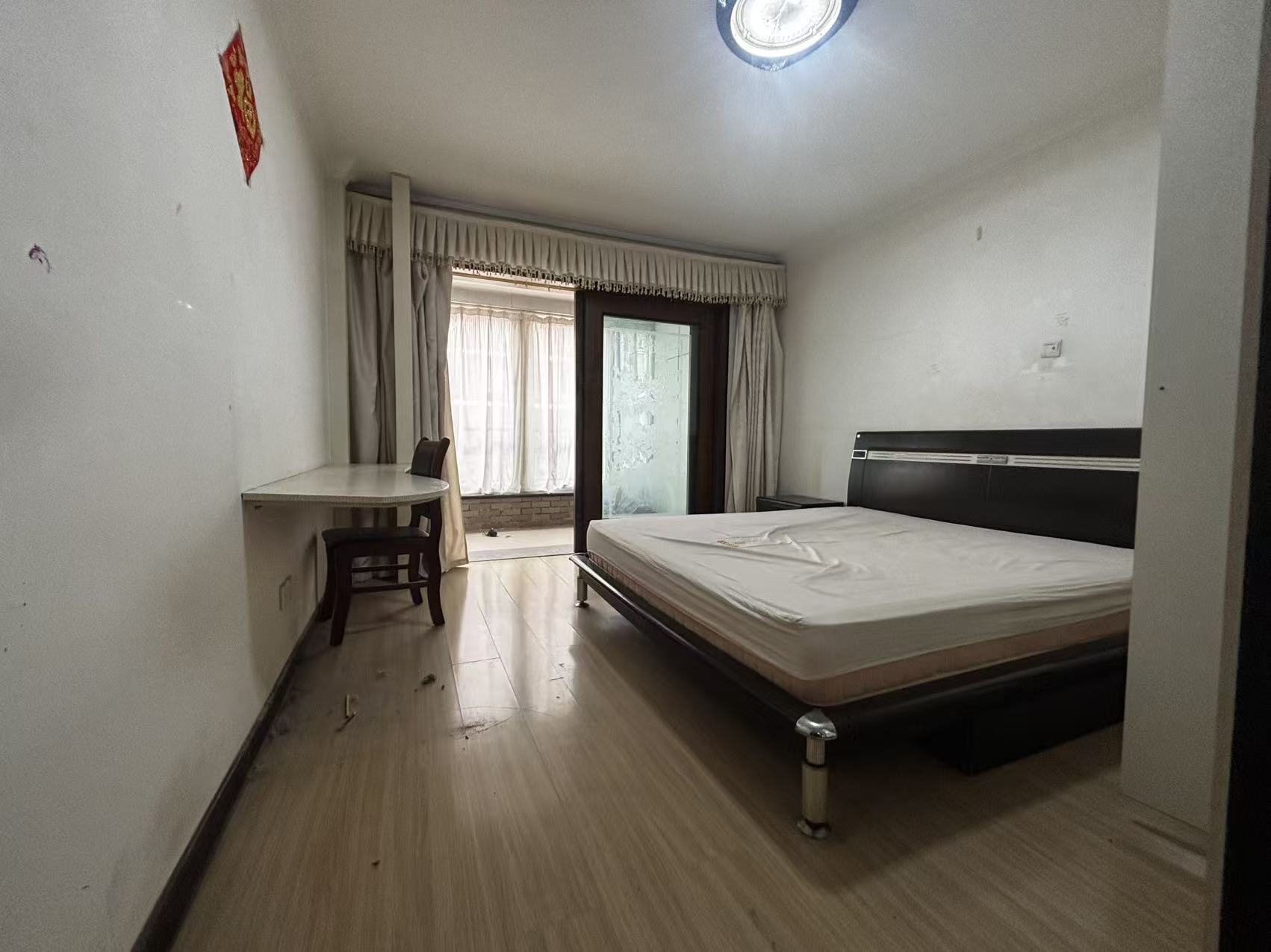 @出租:阳光小区900/月