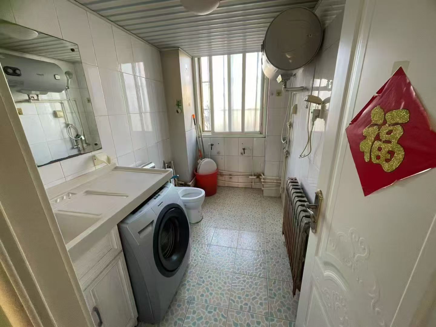 出租昆俞新城二楼两室家电齐全长租900短租1000