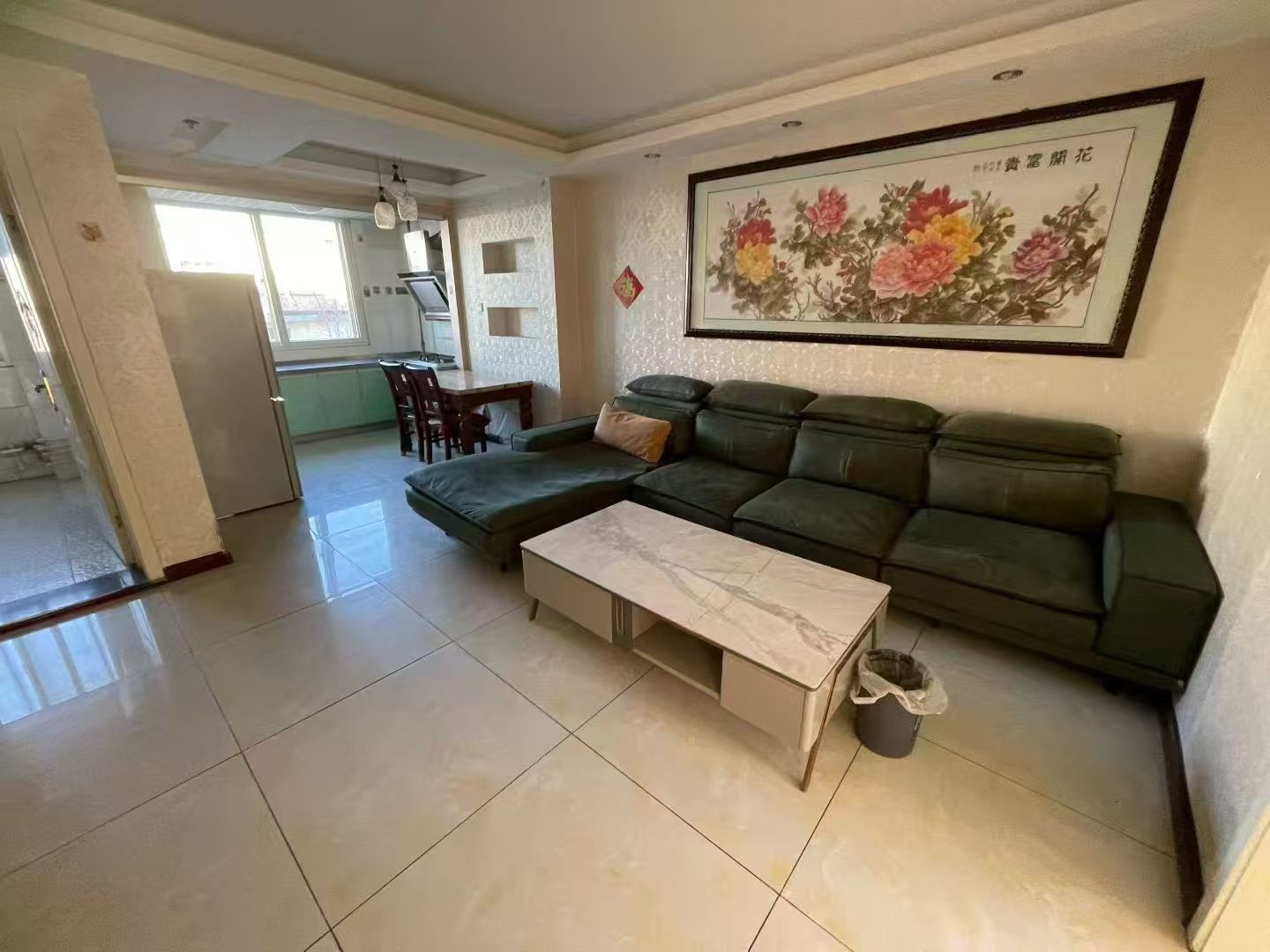 出租昆俞新城二楼两室家电齐全长租900短租1000