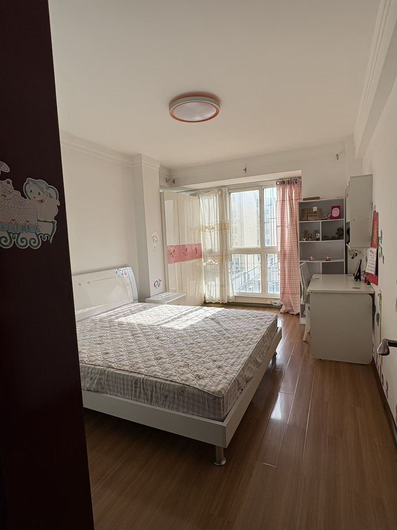 @1000/月，文峰花园，4楼