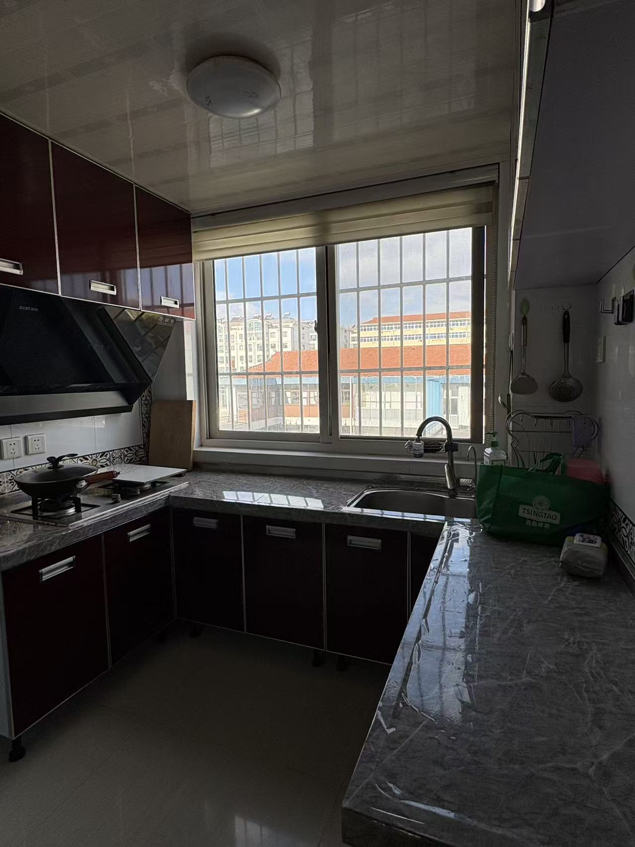 @1000/月，文峰花园，4楼