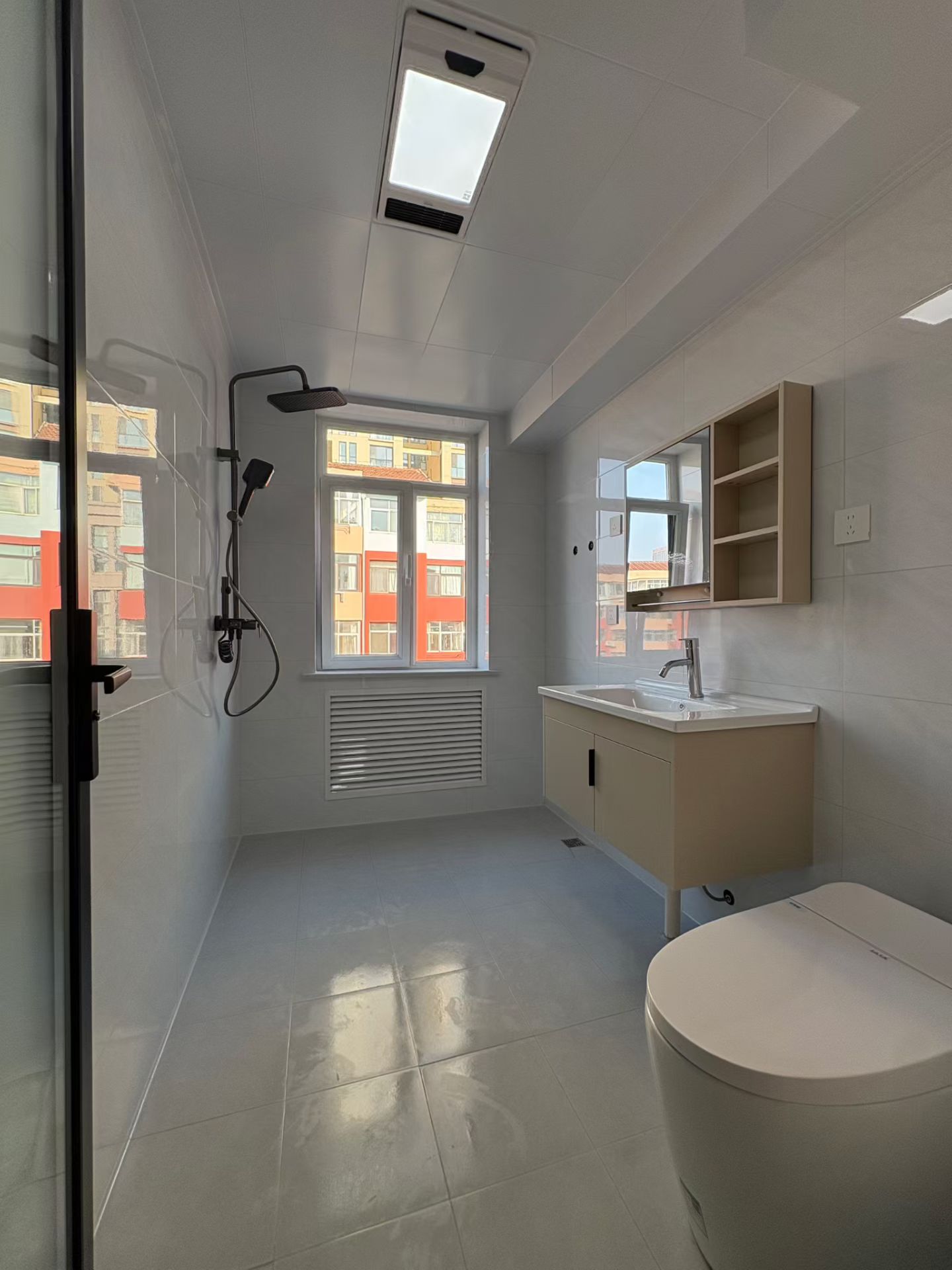 @36.8万,燕南街2楼东边户,3室精装! @36.8万,燕南街2楼东边户,3室精装!