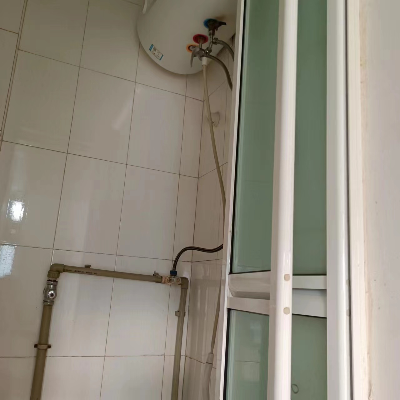 出租：文登开发区玫瑰公寓一楼（年租金5500元）