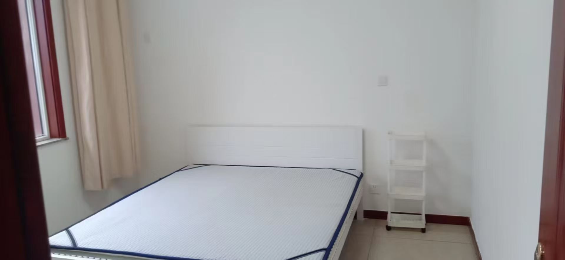 九里水头电梯房，三室一厅，配套齐全月租900