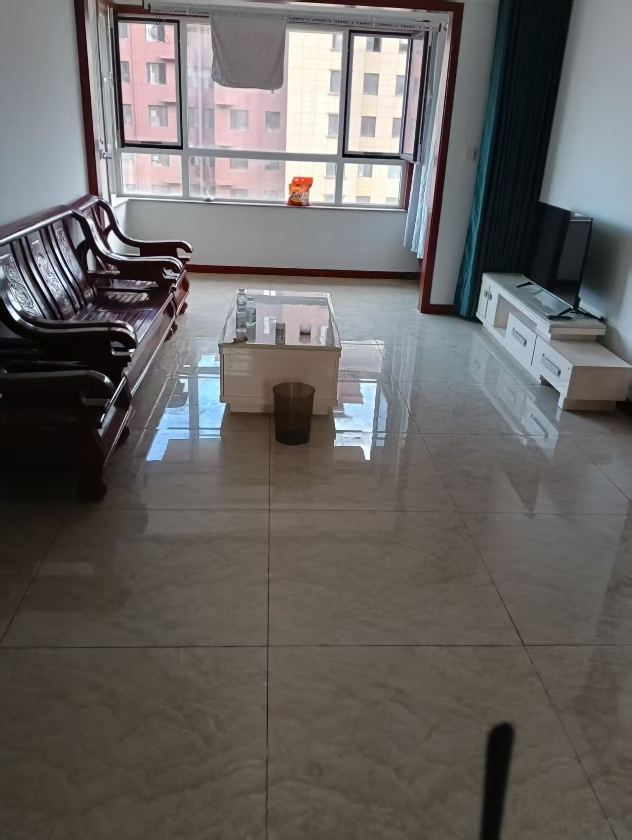 九里水头电梯房，三室一厅，配套齐全月租900