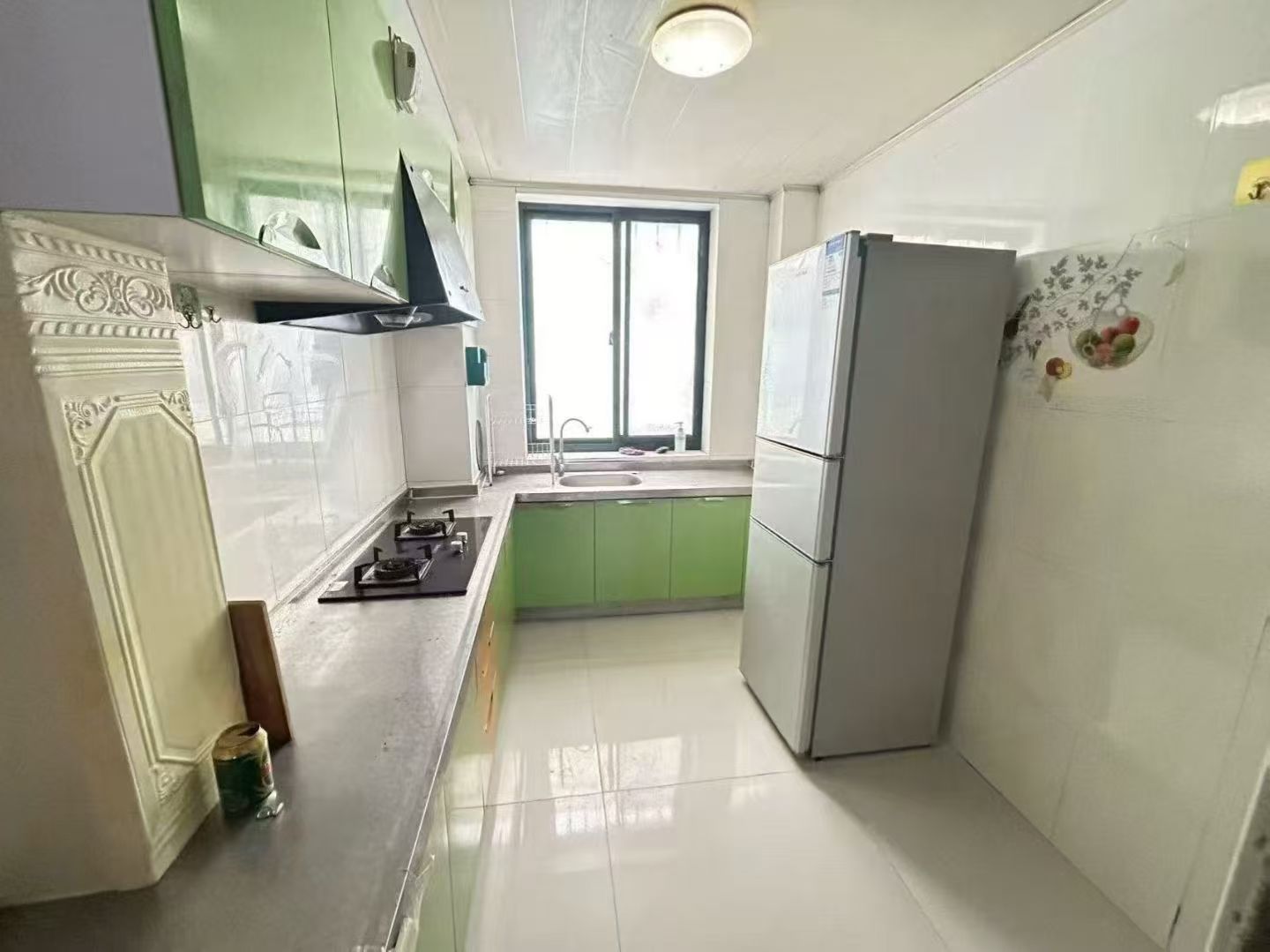 龙珠康城贴地一楼三室拎包入住 1000/