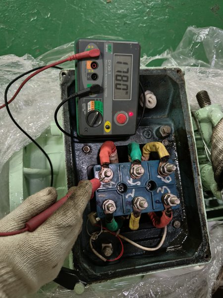 专业电工服务，从家里到店里到厂里，**“电”事都能办！