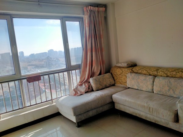 房东低价出租银河世家公寓