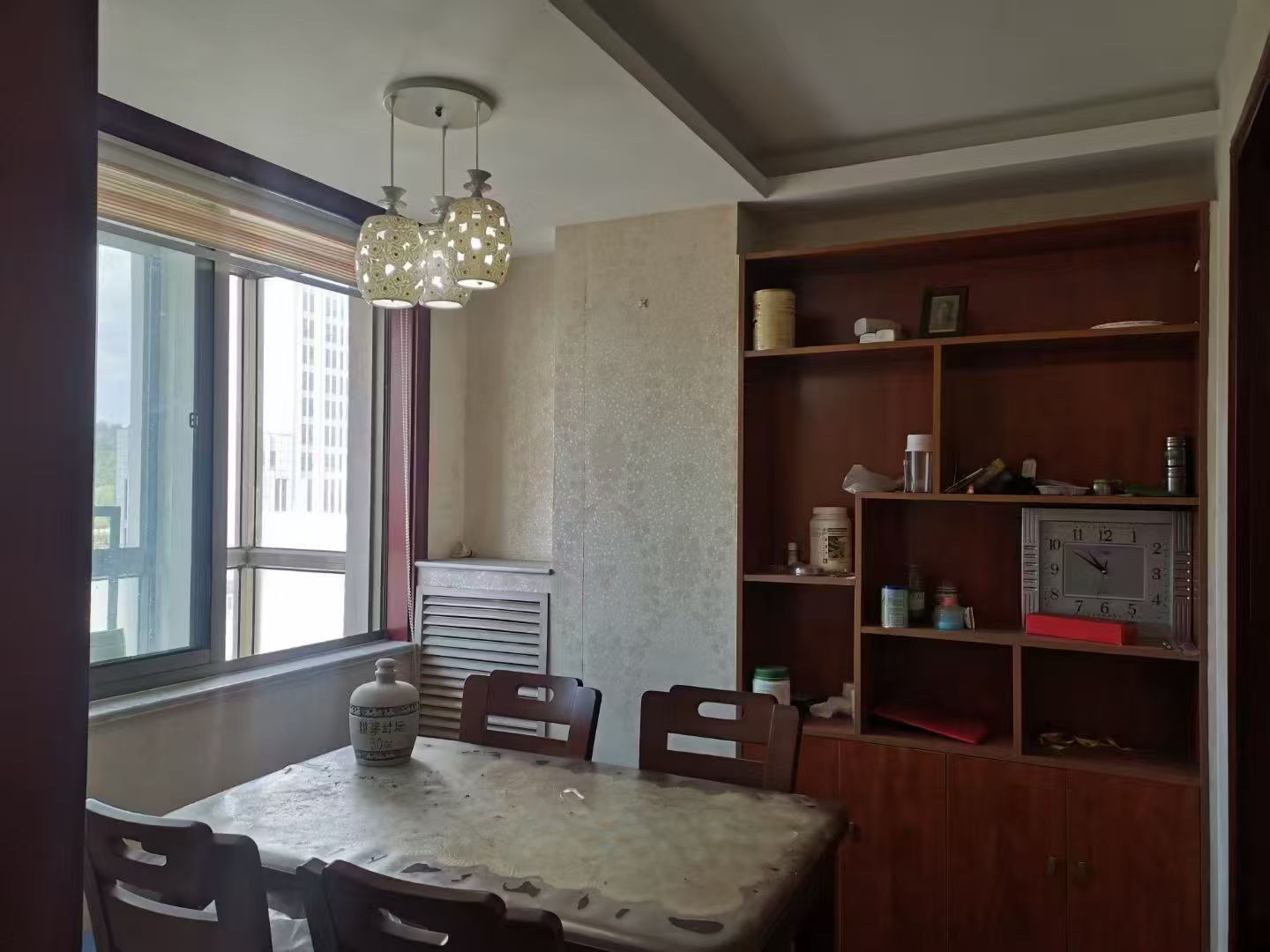 御临华府三室两卫纯实木中式装修1600/月