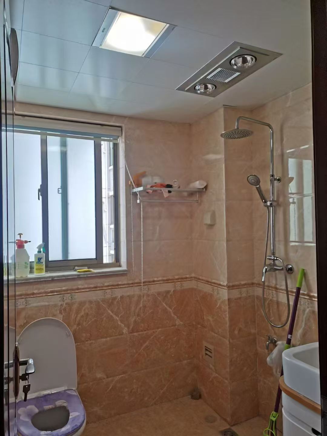 御临华府三室两卫纯实木中式装修1600/月