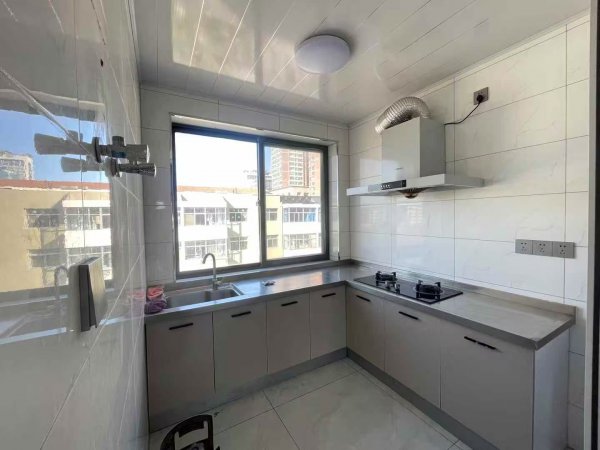 @900/月，老一中，路南2室