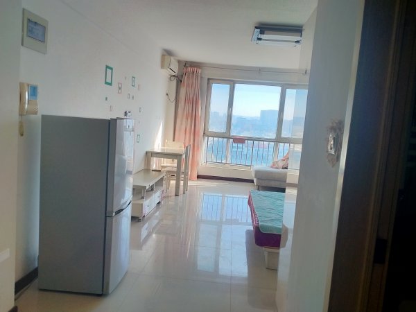 房东低价出租银河公寓