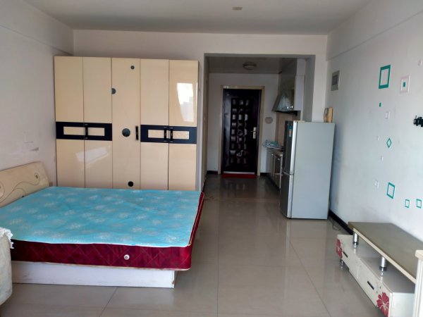 房东低价出租银河公寓