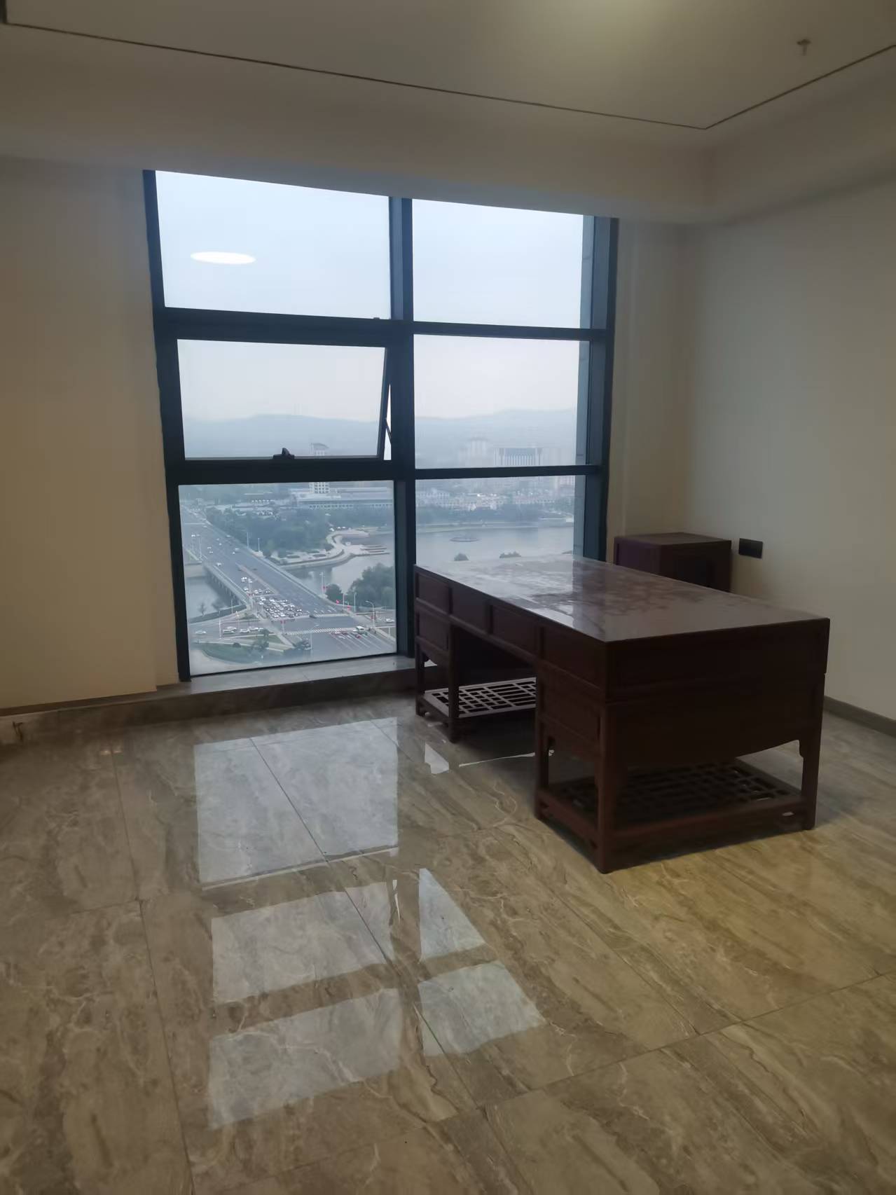 人和国际的办公公寓出租，大小平方随你选