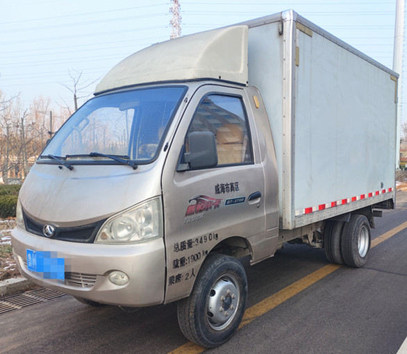 2018年8月3米3黑豹厢货