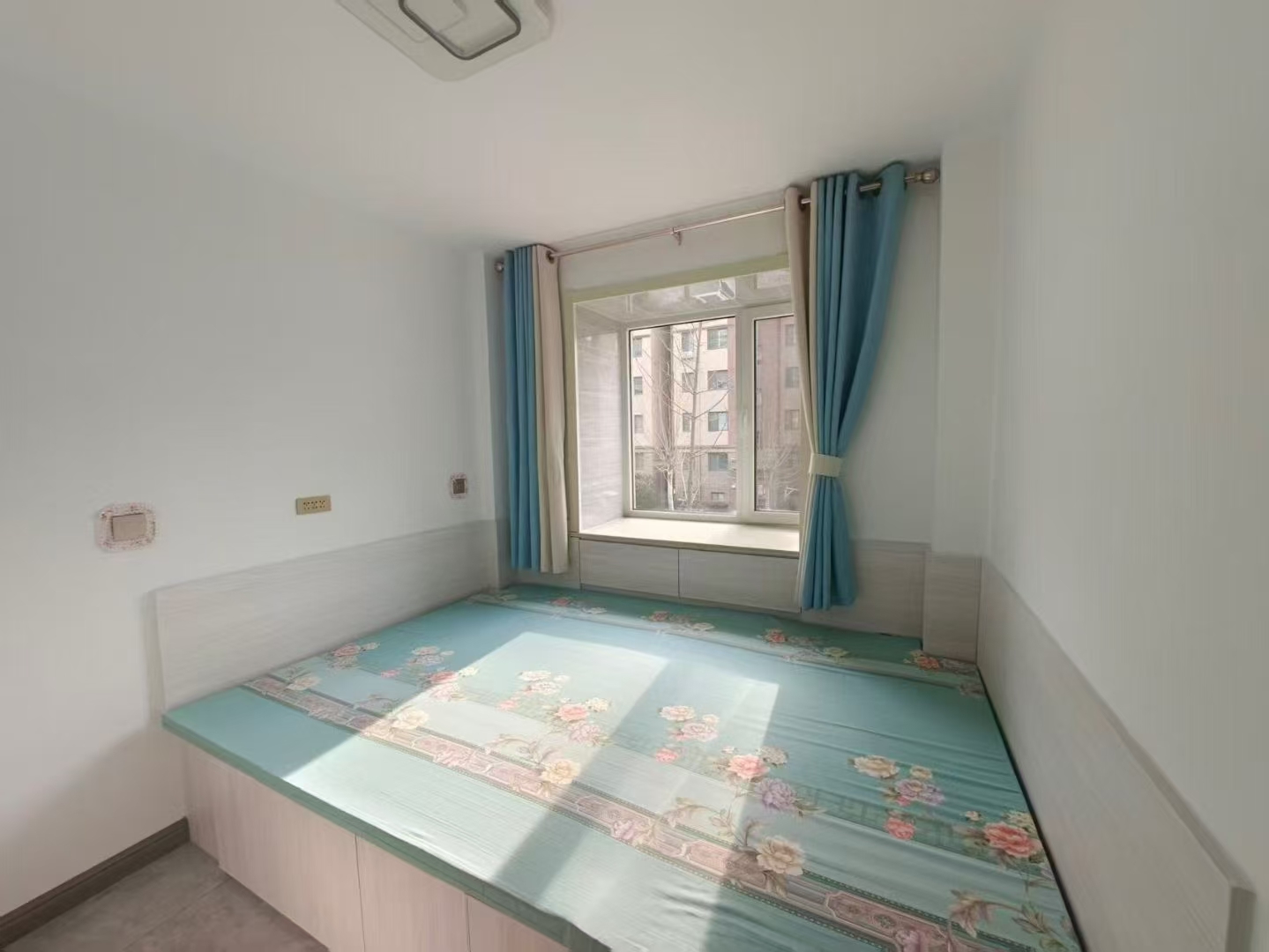 婚房小住河景东城电梯洋房二楼132平三室两卫79.8万 婚房小住河景东城电梯洋房二楼132平三室两卫79.8万