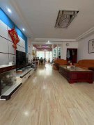 @76.8万，毓菁华，185平，1楼