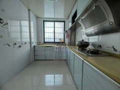 龙珠康城框架一楼三室106.79平实木家居39.8万