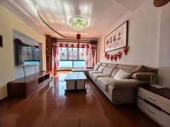 龙珠康城框架一楼三室106.79平实木家居39.8万