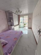 城北街浇筑楼146.5平三室两卫房主精装34.8万