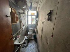 河南水产附近紧邻爬山街贴地二楼70平15.8万