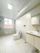 龙山路南多层住人二楼 124.13平三室32万