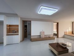 金地街四室精装修120.57平二楼37万