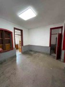 一楼带院毛坯116平大院子南开门停车方便35万