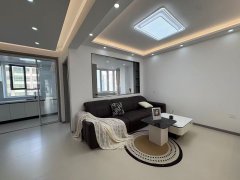 海泰庄园一期电梯好楼层112.56平送草房三室时尚53.8万