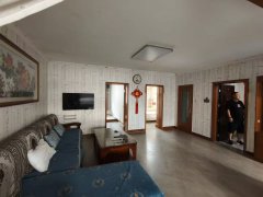 单山路浇筑楼一楼90平29.8万