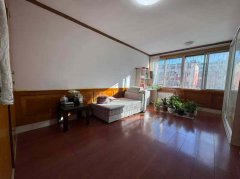 爬山街二楼 128平三室26.6万 爬山街二楼 128平三室26.6万