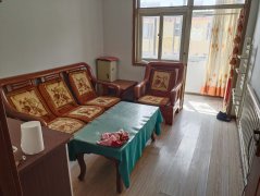 刺绣小区二中房源南北通透住人4楼