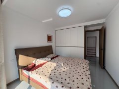 @36.8万，燕南街2楼东边户，3室精装!