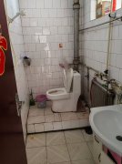 龙山路南路双实验书包住人四楼拎包入住66.28平6.8万