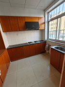 大润发北公安局家属楼一楼浇筑96.84平两室24.8万