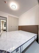 三里河居民小区 电梯小高层5楼 三室117.62平49万