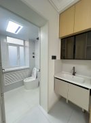 市中心的一楼带院铁锅炖大鹅74.01平29.8万