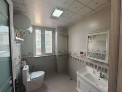 婚房小住河景东城电梯洋房二楼132平三室两卫79.8万