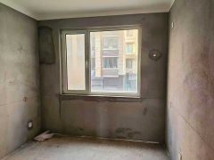 伴山林语洋房三楼120平三室两卫59.8万