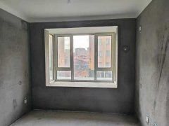 伴山林语洋房三楼120平三室两卫59.8万