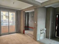 伴山林语洋房三楼120平三室两卫59.8万