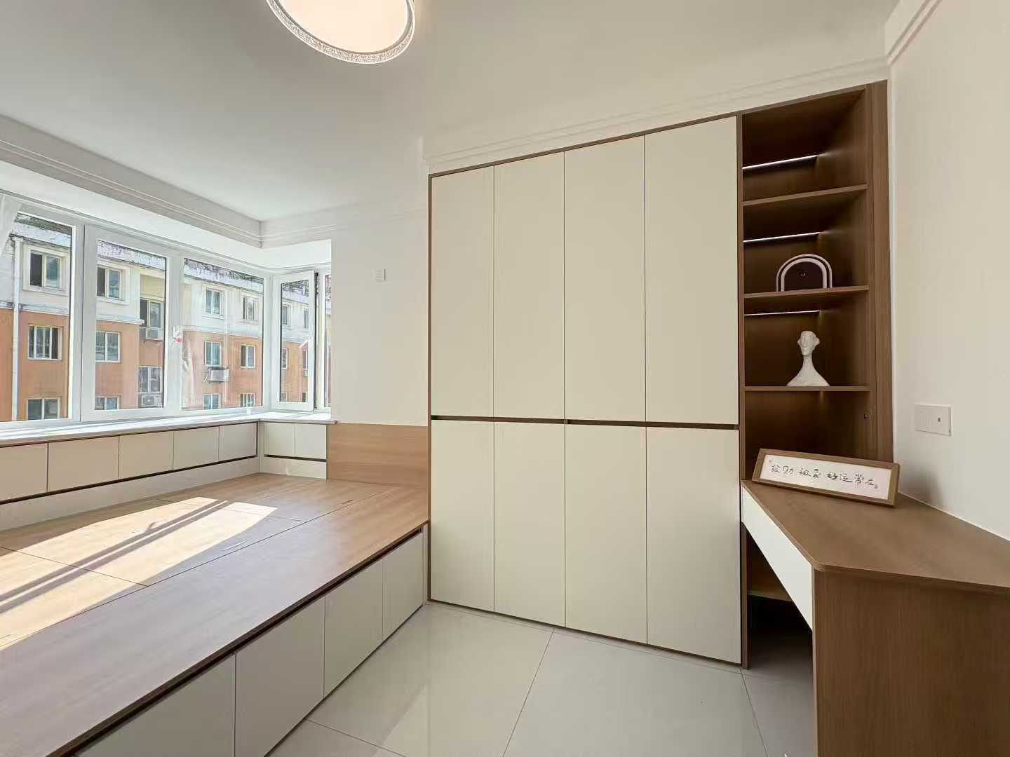 嘉和花园三楼109平三室还有个大车库43.8万 嘉和花园三楼109平三室还有个大车库43.8万