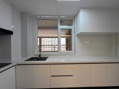 德红世纪华府电梯22楼精美三室89.58平只要37万