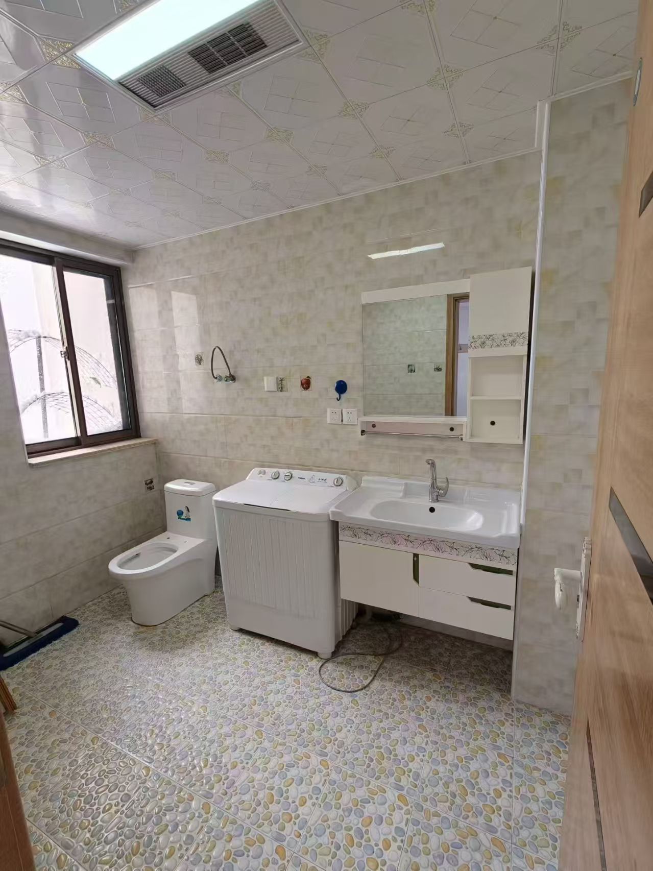 一線河景房涼水灣電梯小高層102.51平兩室43.8萬 一線河景房涼水灣電梯小高層102.51平兩室43.8萬