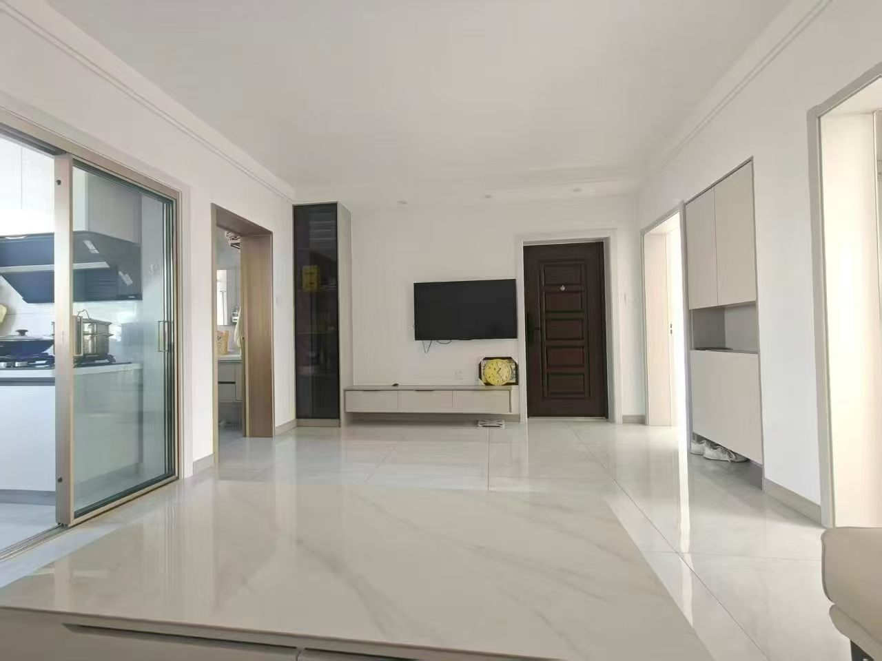 鹽機(jī)家屬樓澆筑樓三樓81.99平二室38.8萬 鹽機(jī)家屬樓澆筑樓三樓81.99平二室38.8萬