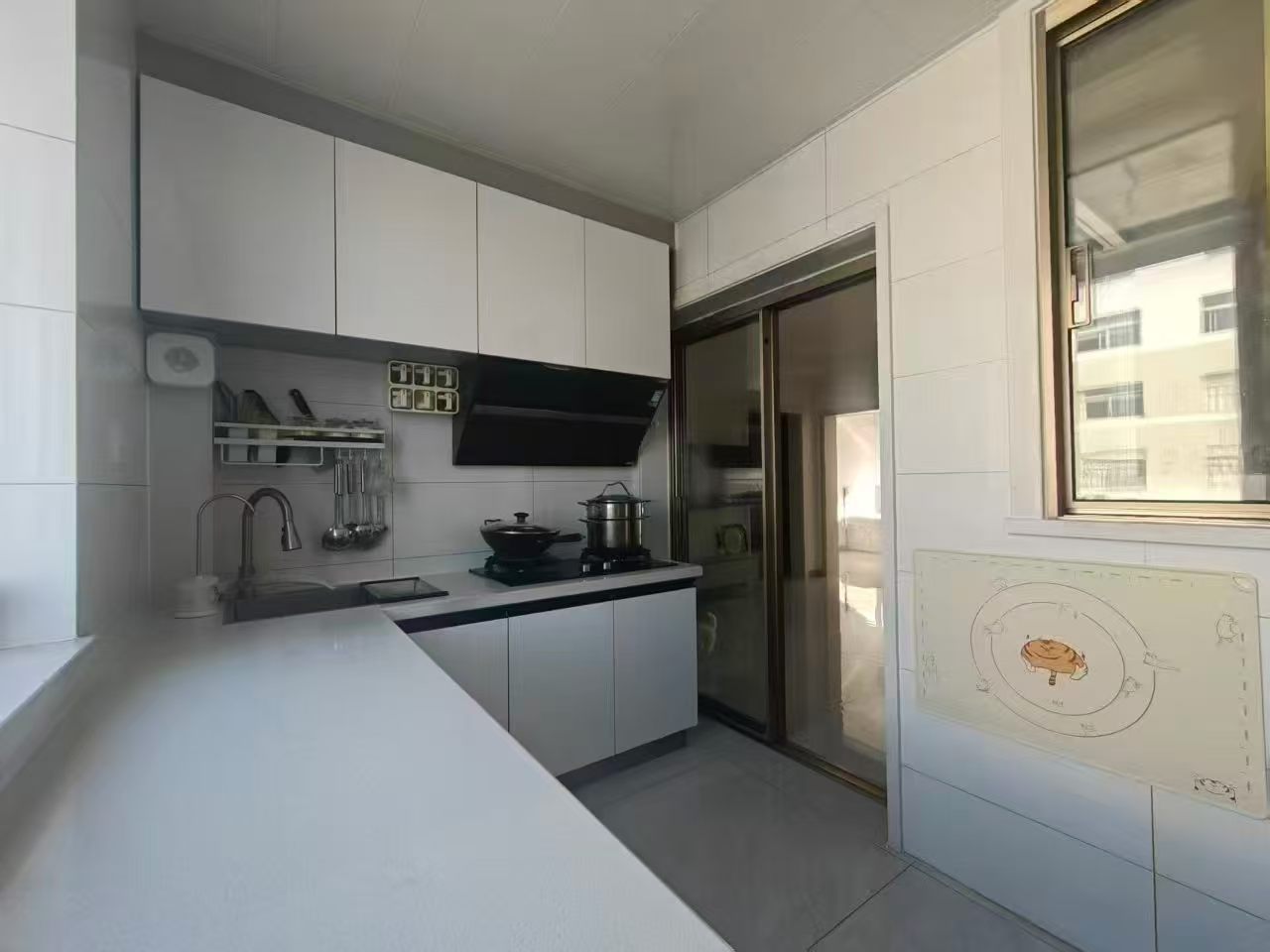 鹽機(jī)家屬樓澆筑樓三樓81.99平二室38.8萬 鹽機(jī)家屬樓澆筑樓三樓81.99平二室38.8萬